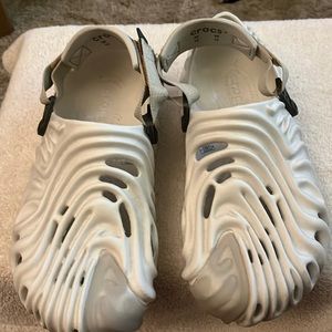 Salvage Bembury Crocs - Size Women’s 12/Men’s 10